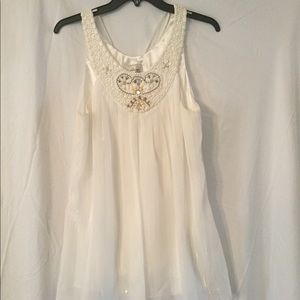 Dressy white tunic top ECI